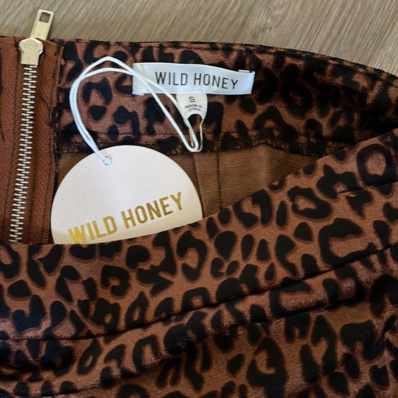 Wild Honey Leopard Mini Skirt - Picture 6 of 6